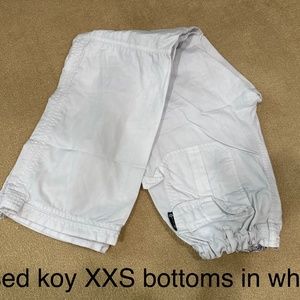 Used koi bottom scrubs XXS in white